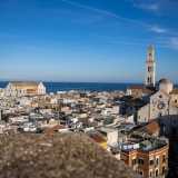 � sicuramente la pi� bella vista di Bari dall�alto quella che � possibile ammirare dalla Torre della Marina del Castello Normanno-Svevo